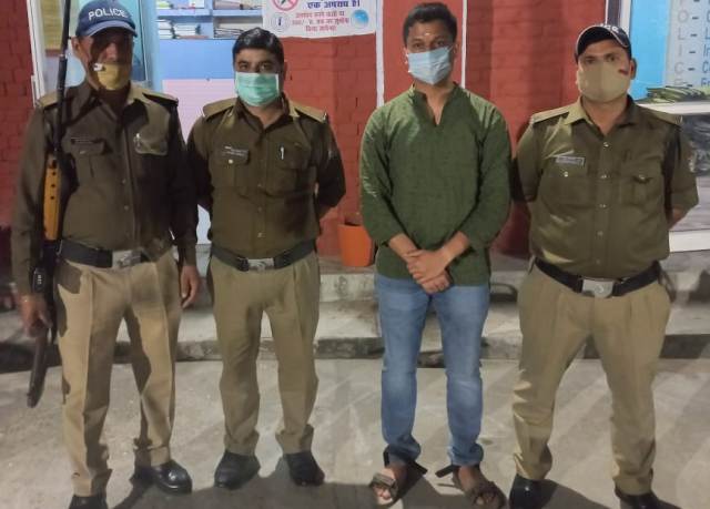 हरिद्वार: फर्ज़ी आईपीएस अधिकारी बन,गर्लफ्रेंड के साथ पुलिस को दिखा रहा था रौब,गिरफ्तार