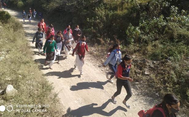 रा0 महाविद्यालय थतयूड टिहरी मे किया राष्ट्रीय एकता दौड़ का आयोजन