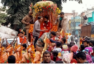 हरिद्वार: बाघम्बरी पीठाधीश्वर बलबीर गिरी महाराज की धर्मनगरी में निकली भव्य शोभायात्रा