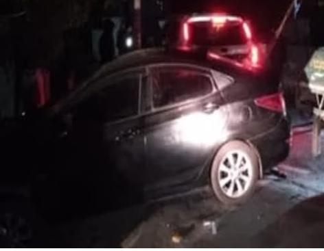 पूर्व विधायक प्रणव चैम्पियन की पत्नी की कार को मारी टक्कर, दो हिरासत में