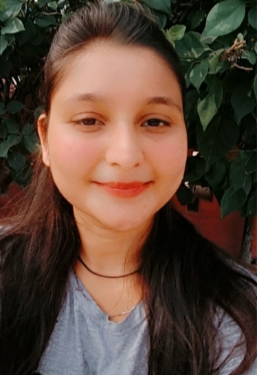 राष्ट्रीय बालिका दिवस पर युवा कवियित्री चित्रा सिंह चेतना की कविता: लड़की हैं कमज़ोर नहीं