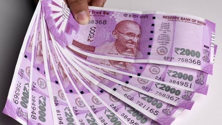 बड़ी खबर: दो हजार रुपये का नोट हुआ बंद , देखें आदेश