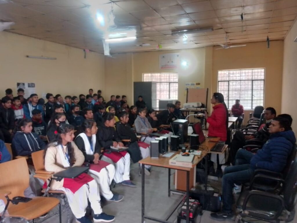 रा० महाविद्यालय पोखड़ा की देवभूमि उद्यमिता समिति द्वारा हुआ जागरूकता सत्र का आयोजन