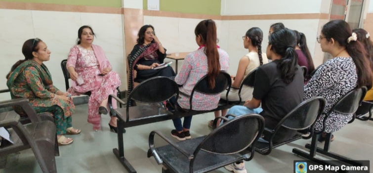 राजकीय कला कन्या महाविद्यालय कोटा में हुआ स्वास्थ्य जांच शिविर का आयोजन