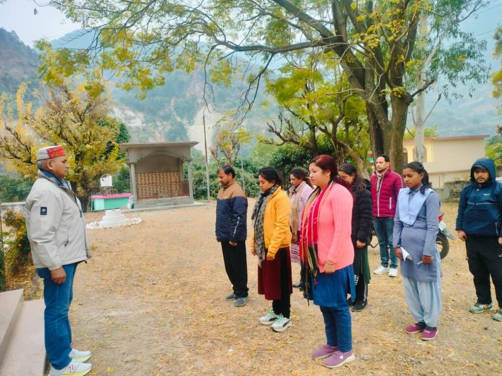 महाविद्यालय बेतालघाट नैनीताल में आज पूर्व प्रधानमंत्री डॉ.मनमोहन सिंह के निधन पर श्रद्धांजलि कार्यक्रम आयोजित