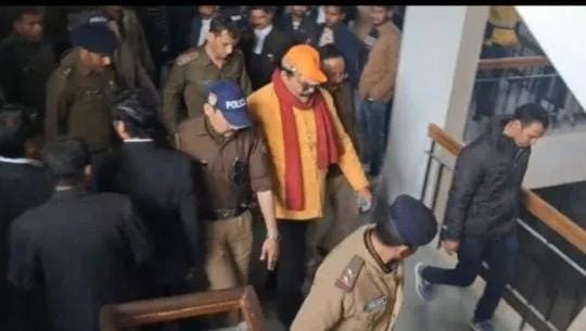 पूर्व विधायक कुंवर प्रणव सिंह को 14 दिन की जेल, समर्थकों ने काटा हंगामा