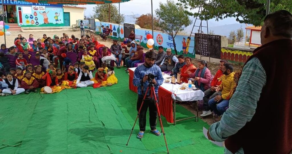 नरेंद्र नगर: नन्हें मुन्ने बच्चों ने किया कमाल, सांस्कृतिक प्रस्तुतियों ने मचाया घमाल