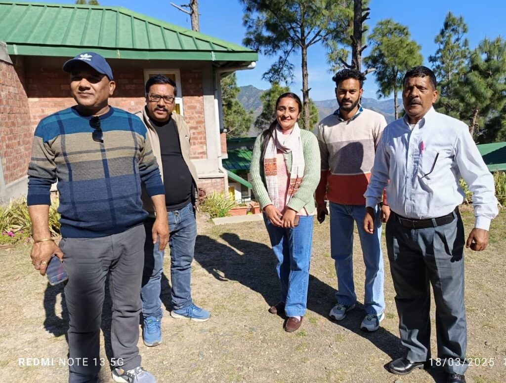 गजा: जनता की शिकायतों की जांच के लिए नैचोली (नौल्टा) तथा बरधार चमोगी स्थित होटल अजालिया मे पहुंचे तहसीलदार