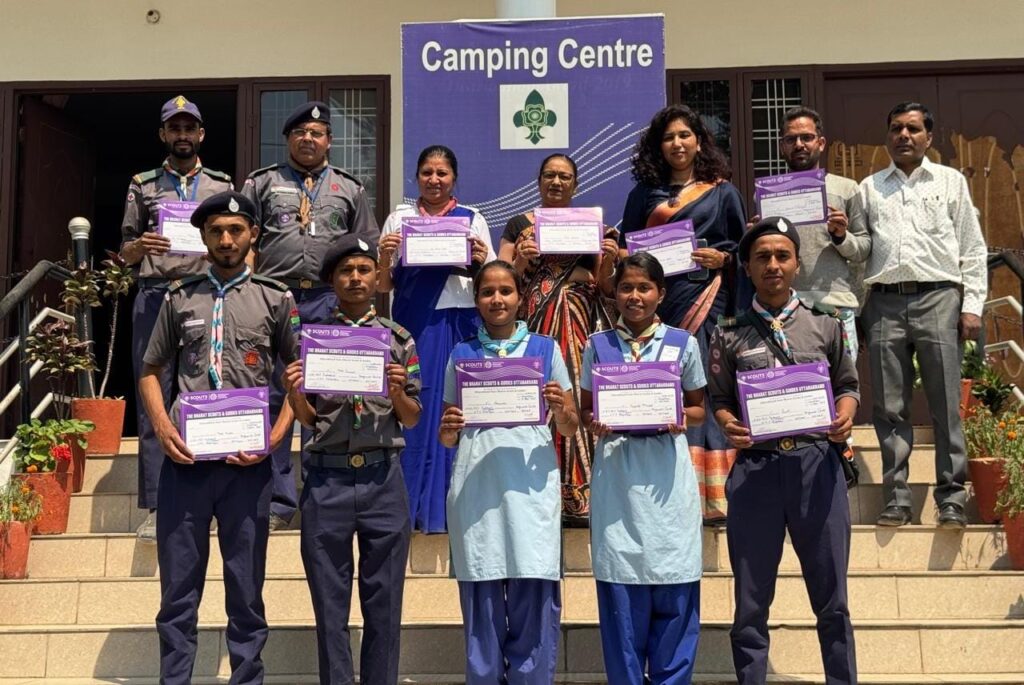 रोवर रेंजर निपुण शिविर भोपालपानी में 10 प्रतिभागियों ने बिगिनर्स कोर्स के चार घंटे का लिया प्रशिक्षण