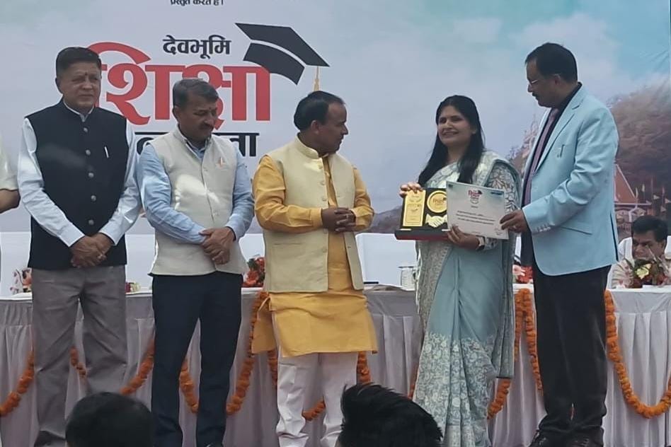 डॉ. अंजू जोशी ” देवभूमि शिक्षा उत्कृष्टता सम्मान” से सम्मानित