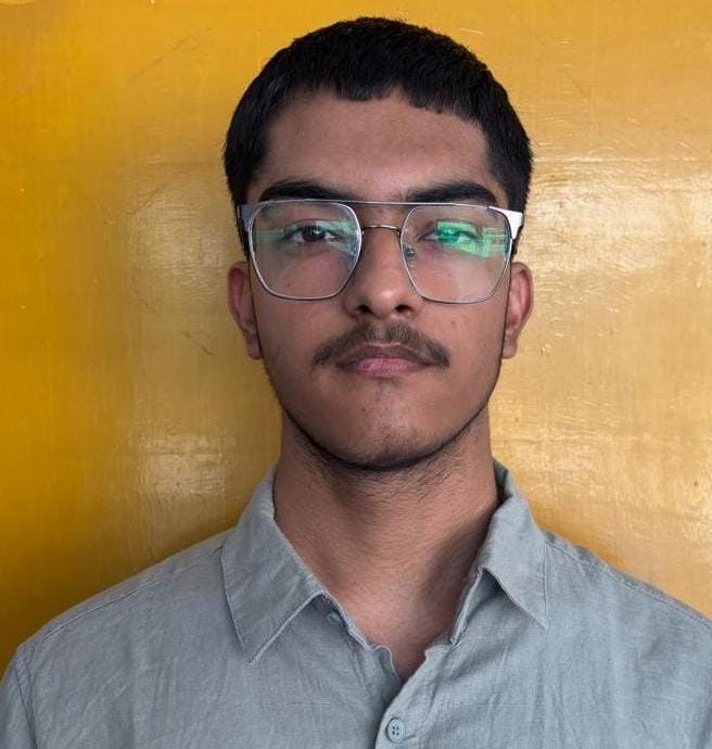 वरिष्ठ पत्रकार मनोज सैनी के बेटे अभय प्रताप सैनी ,12वीं बोर्ड परीक्षा में 98.4% अंक लाकर बने शिवडेल स्कूल टॉपर