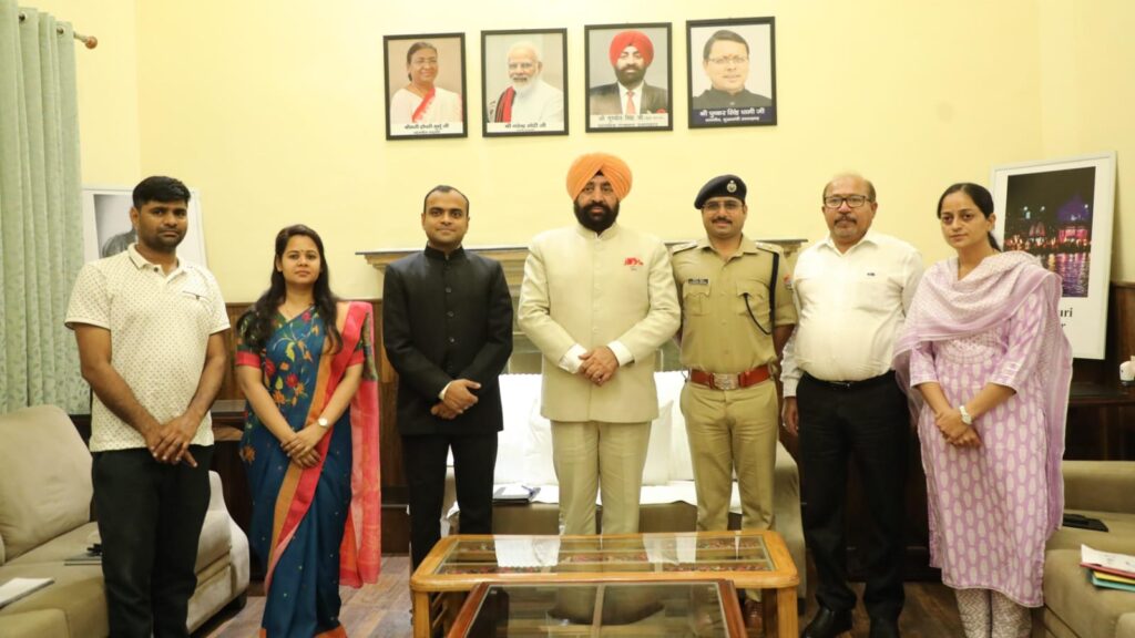 हरिद्वार: राज्यपाल ले० जनरल गुरमीत सिंह (से नि) ने हरिद्वार पहुॅचकर, विभिन्न कार्यों के बारे में विस्तार से ली जानकारी