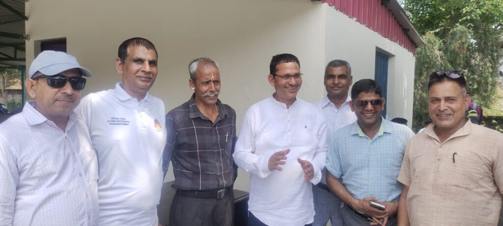 शिक्षक संघ उत्तराखंड ने शिक्षा निदेशालय देहरादून में किया धरना प्रदर्शन