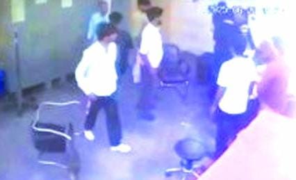 हरिद्वार: दुर्घटना में युवक की मौत पर परिजनों ने अस्पताल में किया जमकर हंगामा