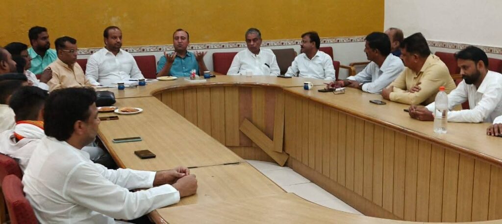 कांग्रेस सहप्रभारी सुरेन्द्र शर्मा ने प्रदेश में कांग्रेस का परचम लहराने हेतु दिये विजयी सूत्र