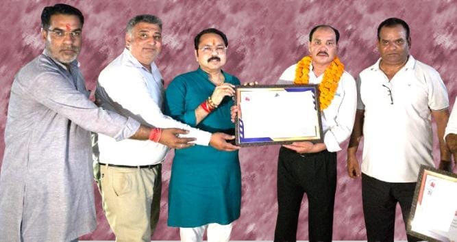 हरिद्वार: जिला मुक्केबाजी संघ की बैठक आयोजित, खिलाड़ियों को जल्द मिलेगा प्रशिक्षण केंद्र-डा.विशाल गर्ग