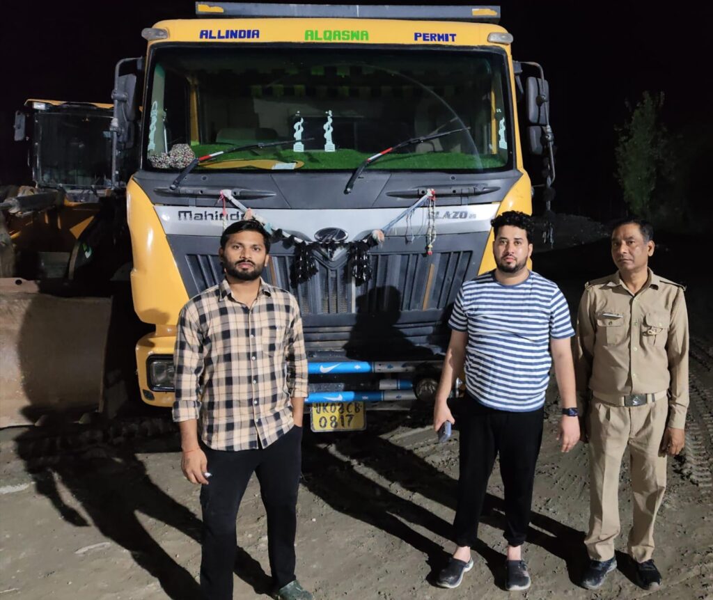 हरिद्वार: अवैध खनन के विरुद्ध जिलाधिकारी का सख्त एक्शन- पोकलैंड, जेसीबी सहित कई वाहन सीज