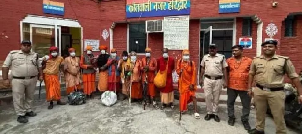हरिद्वार: ऑपरेशन कालनेमी के पहले ही दिन पुलिस कार्यवाही में 13 फर्जी बाबा गिरफ्तार