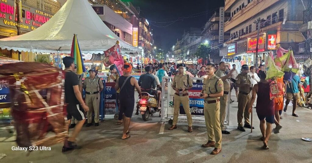 डीएम मयूर दीक्षित एवं एसएसपी प्रमेंद्र डोभाल के कुशल नेतृत्व एवं निर्देशन में सफलतापूर्वक संचालित हो रही कावंड यात्रा