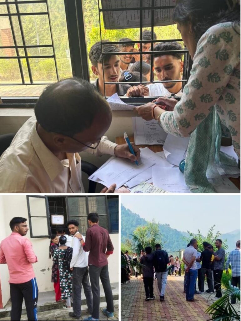 महाविद्यालय थत्यूड़ टिहरी गढ़वाल मे छात्र संघ निर्वाचन के चलते आज 22 नामांकन पत्रों की हुई बिक्री