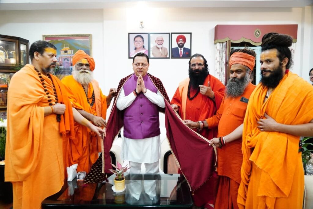 श्री महंत रवींद्र पुरी सहित संतों ने मुख्यमंत्री से की मुलाकात, तीर्थ स्थलों के लिए दिया प्रस्ताव