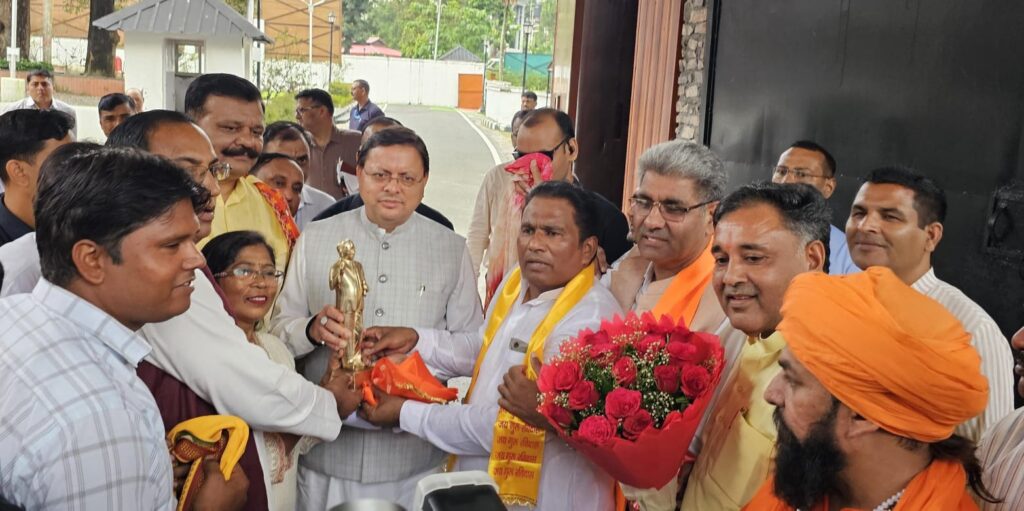 हरिद्वार: “उत्तराखंड सरकार चली गरीब के द्वार” कार्यक्रम के अंतर्गत बहुउद्देशीय शिविर का आयोजन