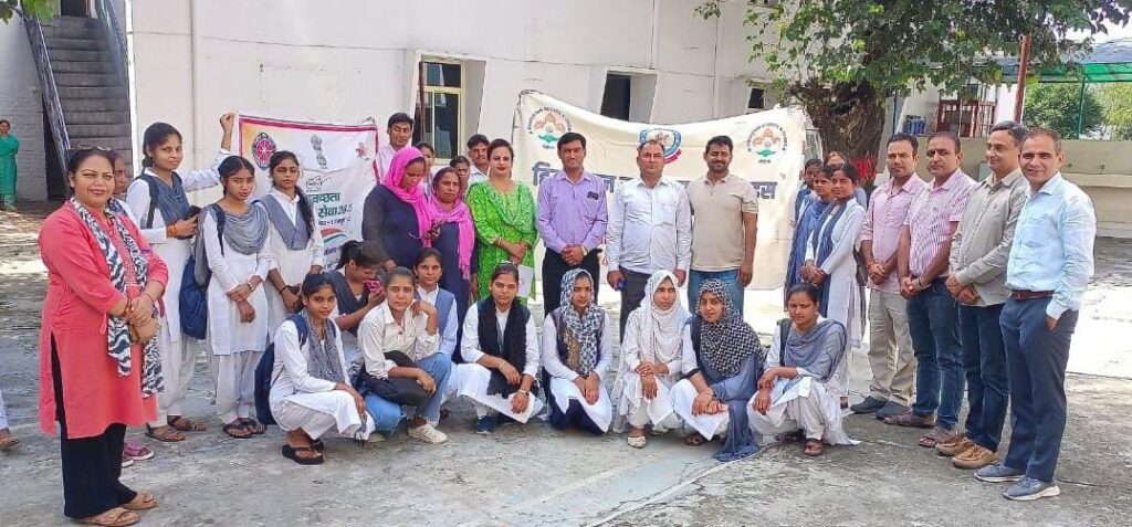 धनौरी पीजी कॉलेज में राष्ट्रीय स्वास्थ्य मिशन के अंतर्गत हुआ स्वास्थ्य जागरूकता कार्यक्रम का आयोजन