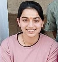 अंतरराष्ट्रीय बालिका दिवस के अवसर पर संध्या गोचर की कविता- वह आंखें…. 