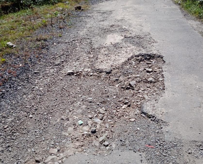 गजा माणदा स्वीर मोटर मार्ग खस्ताहाल, गड्ढे होने से दुपहिया वाहन हो रहे चोटिल